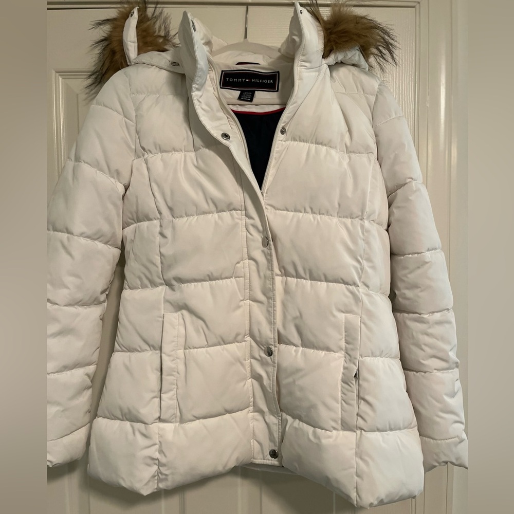 Tommy Hilfiger women’s white puffer hooded faux fur coat medium